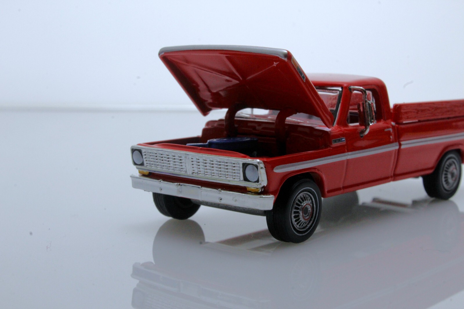 1970 Ford F-100 Farm and Ranch Special RED Pickup Truck 1/64 Scale Diecast