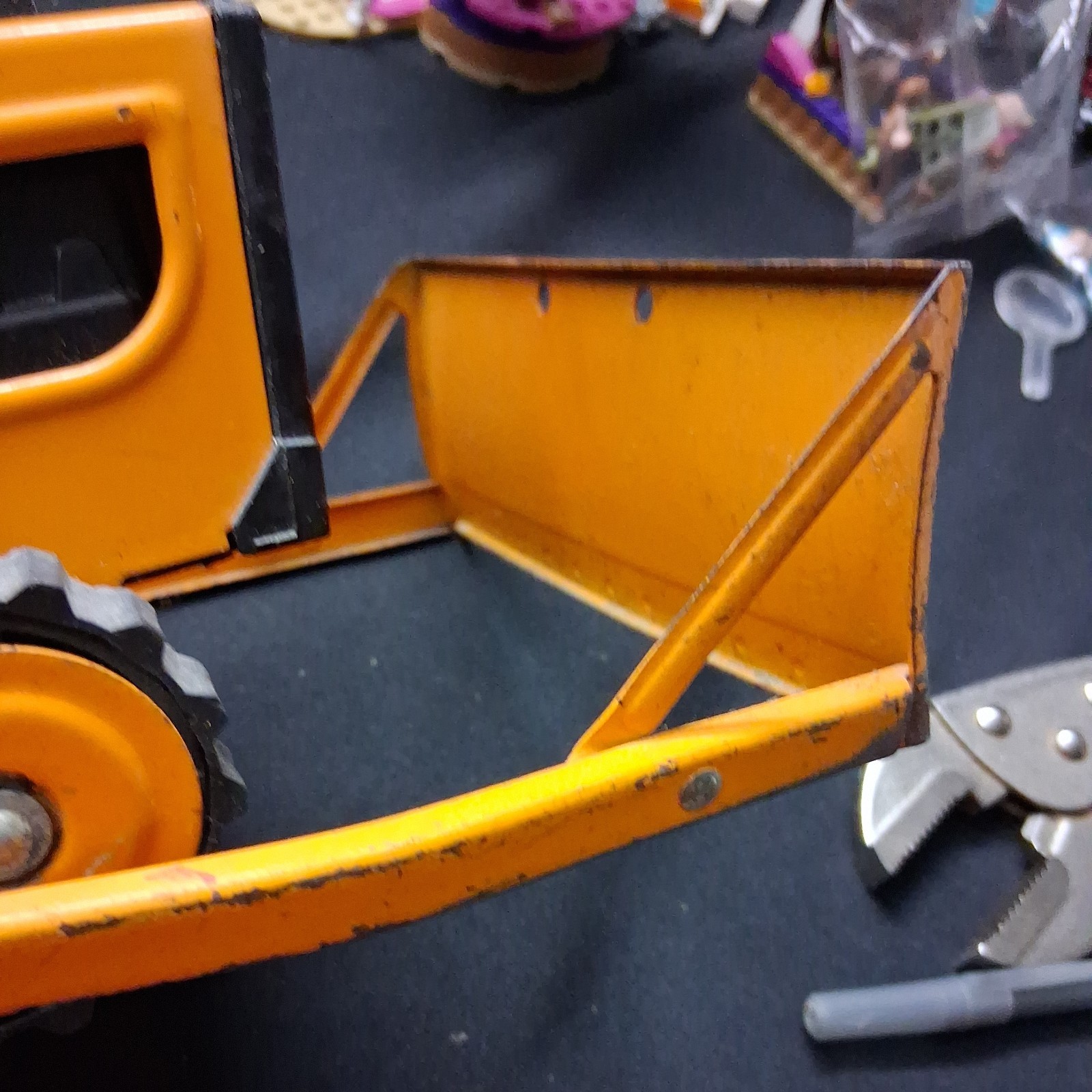 Vintage Tonka T-6 Bulldozer 70’s Movable Blade Rubber On Tracs all Orginal
