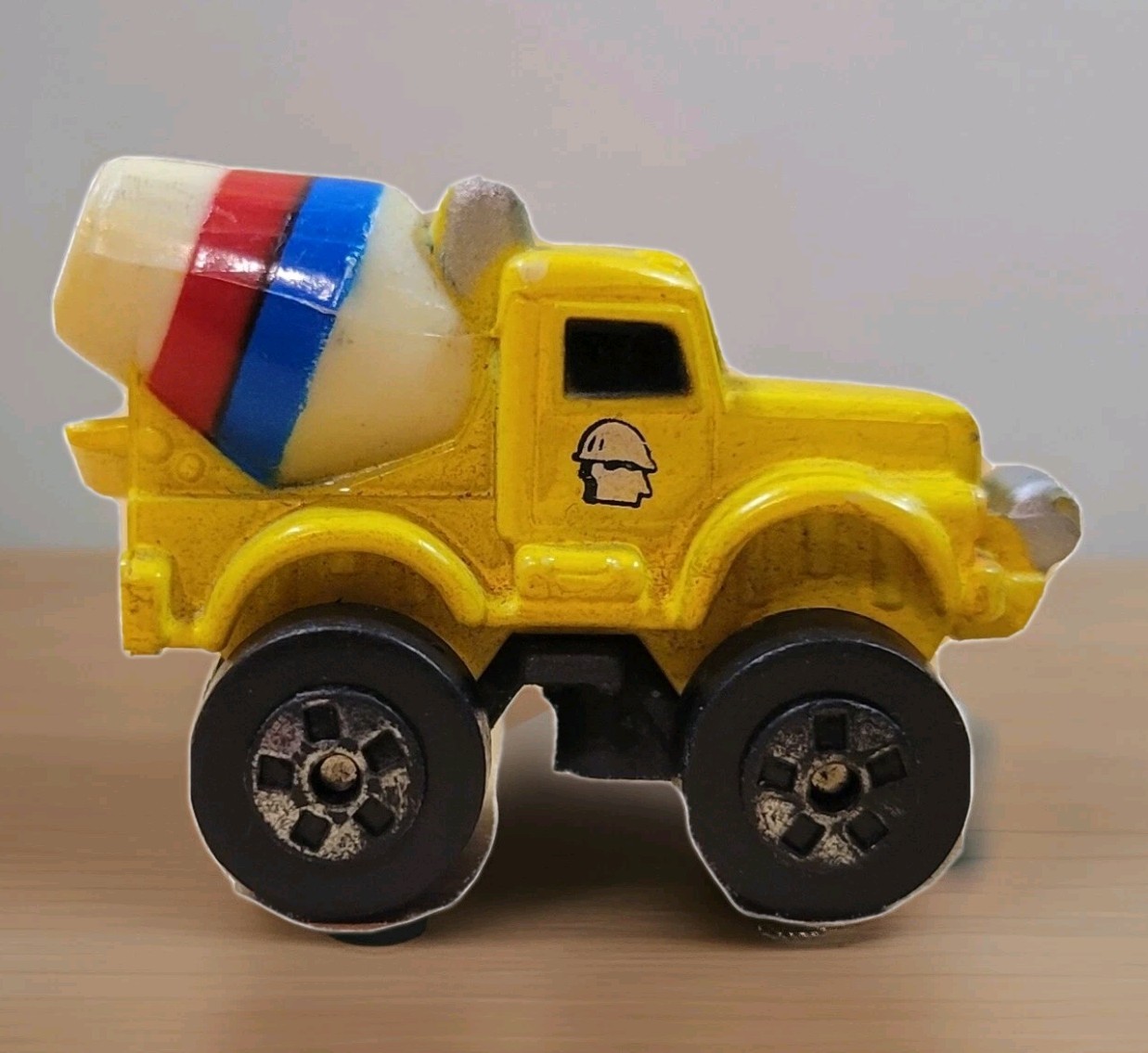VTG 1987 Micro Machines ROAD CHAMP CEMENT TRUCK, Made In China, Preowned