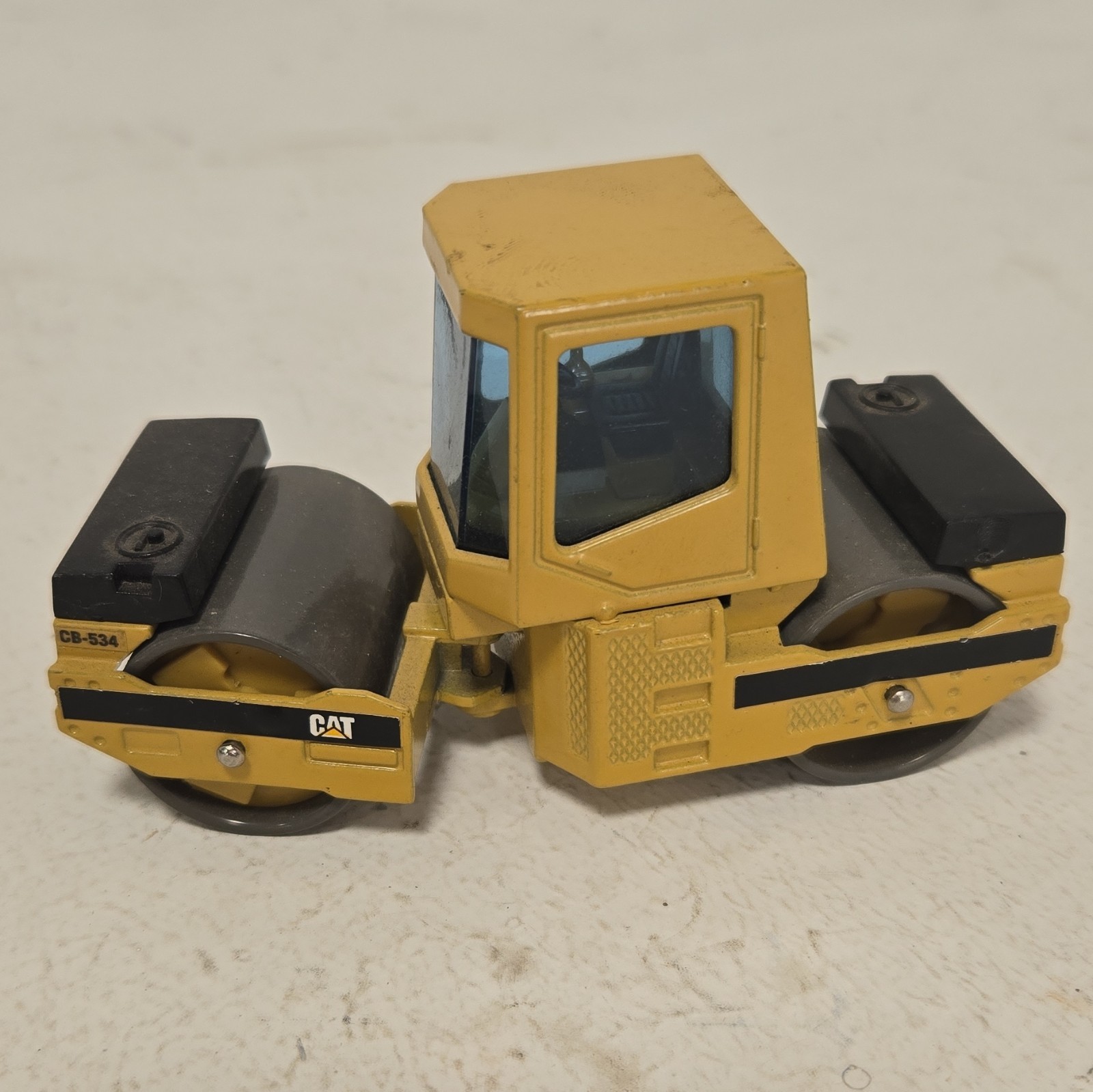 Joal 1/50 Scale Die Cast Caterpillar CB-534 Asphalt Roller