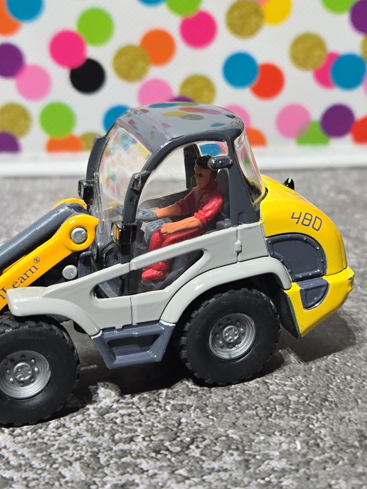 KDW 480 Mini-Wheel Loader – Kramer w/Operator 1/50 Die-cast LN