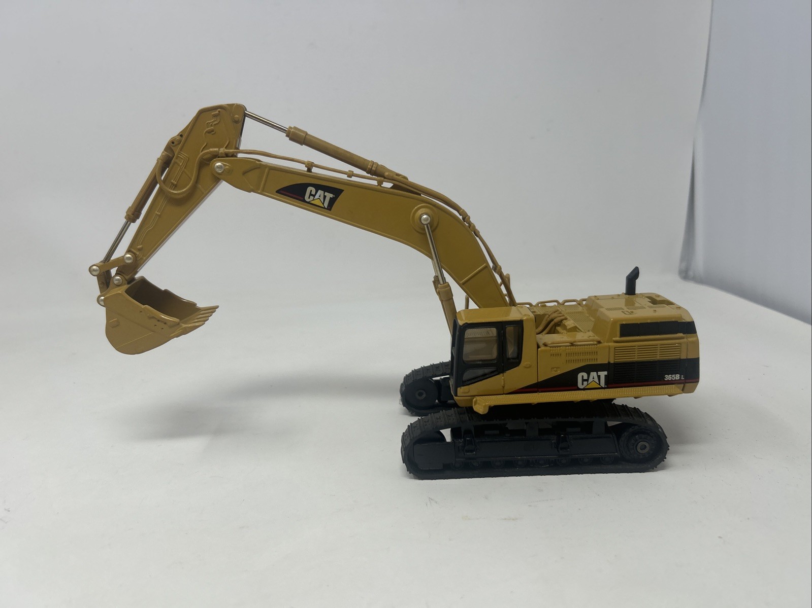 CAT 365B L Series II Hydraulic Excavator 1:50 Model Clean & Mint