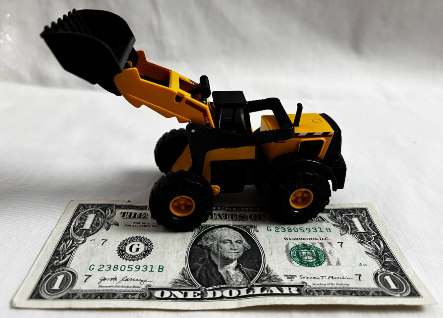 Maisto Hasbro Mini Tonka 728 Front End Loader – 2001