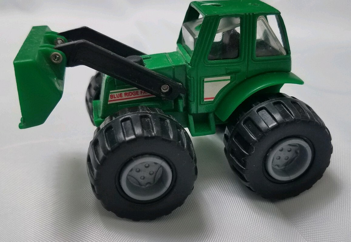 2003 Plastic Soma Mighty Wheels Blue Ridge Farm Green Tractor Toy Collect