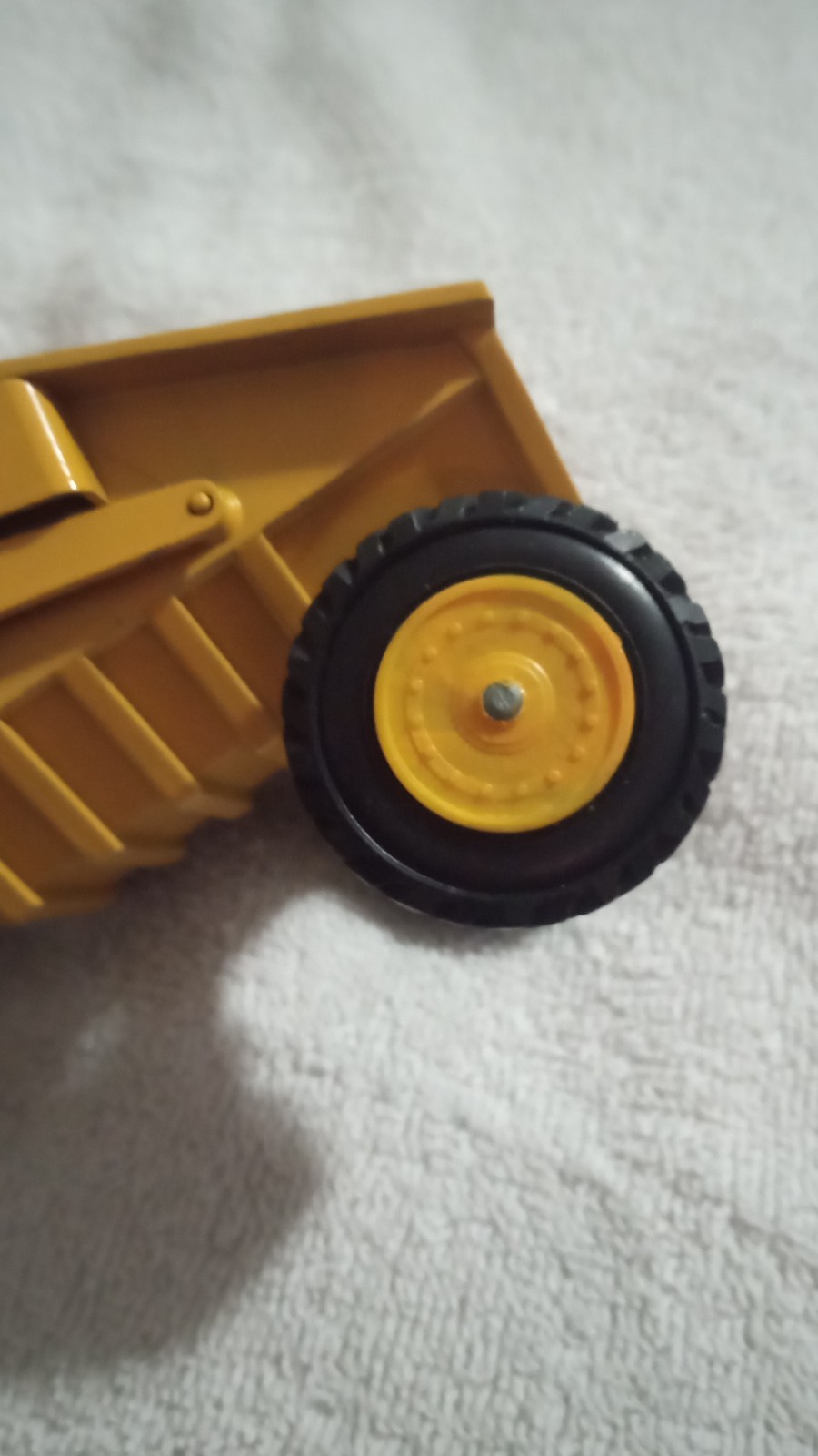 Caterpillar 621 Dump Truck – 1/50 – NZG #132 – No Box
