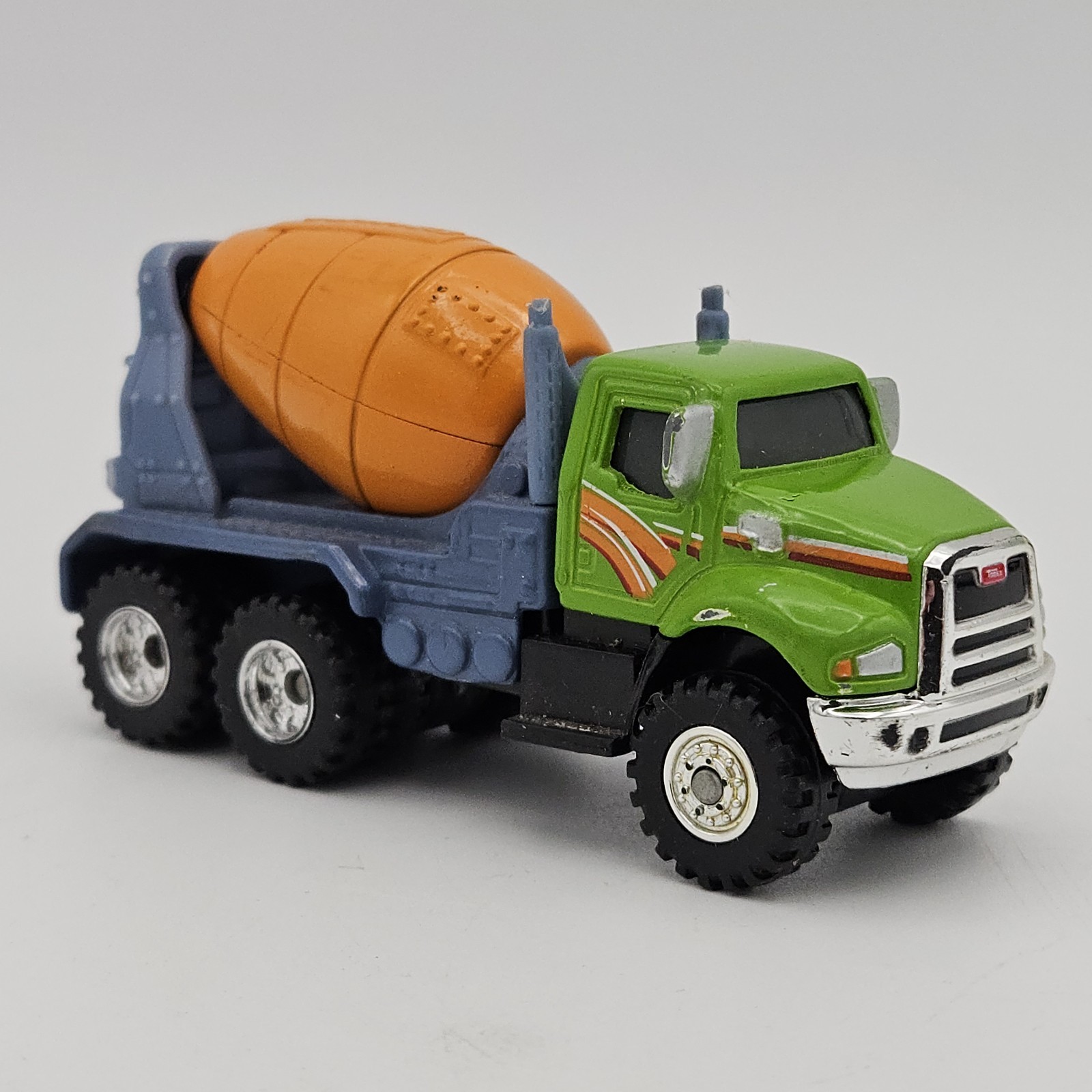 Hasbro Tonka Concrete Cement Truck Diecast #06404 2012 Green 1:53