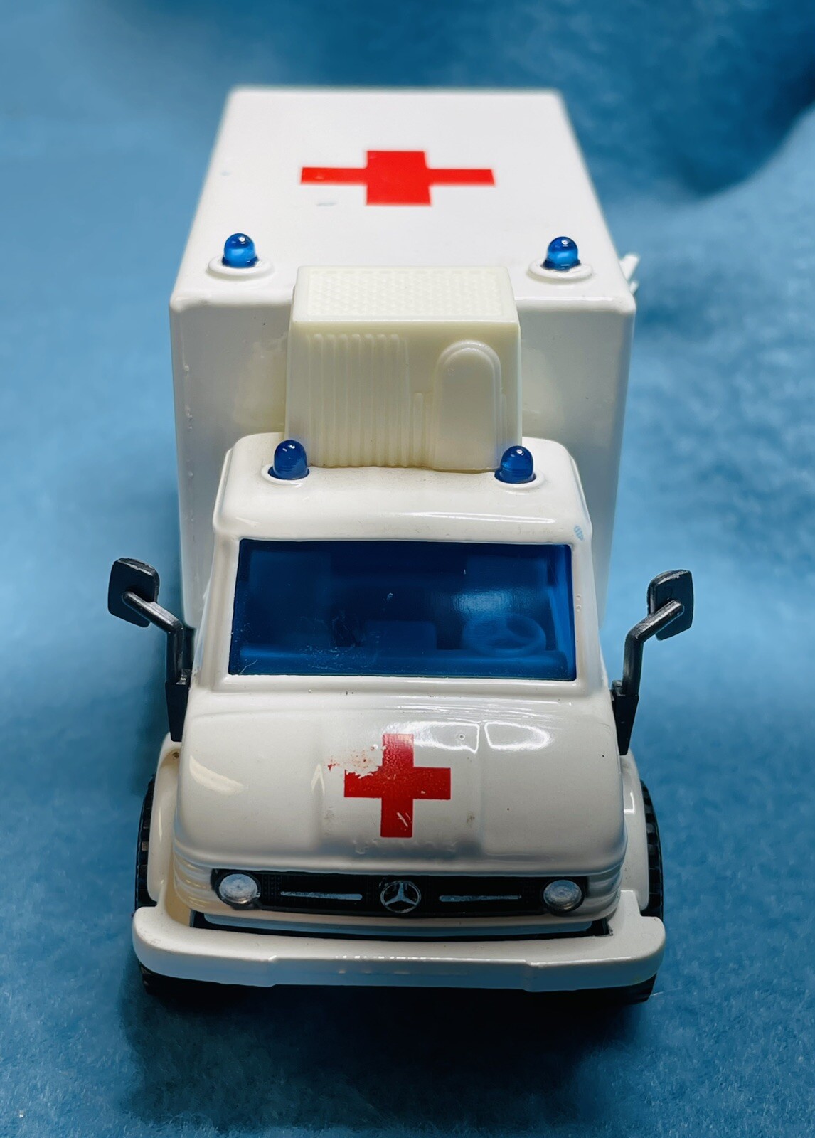 Vintage SIKU German Mercedes Benz UNIMOG Ambulance Truck – SANITATSWAGEN