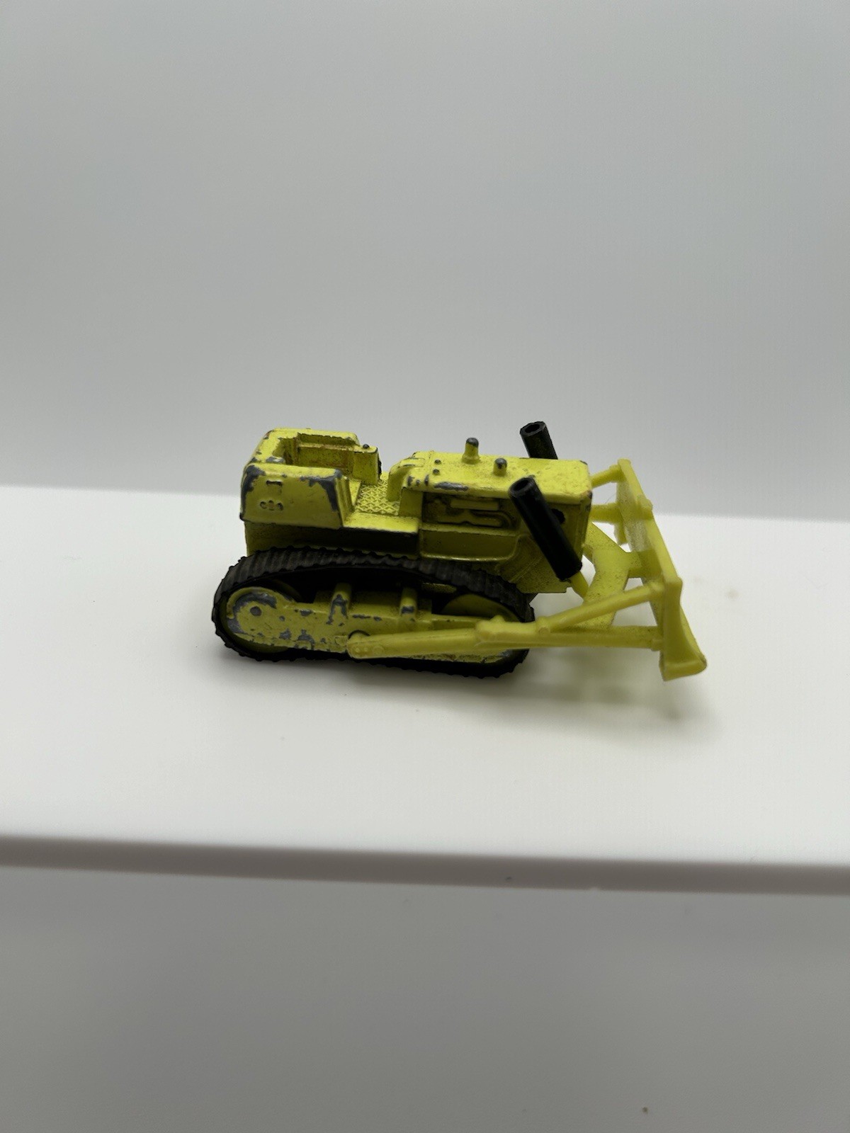 Vintage Zylmex Construction Bulldozer Tractor 1/64 Hong Kong RARE GREEN. D3