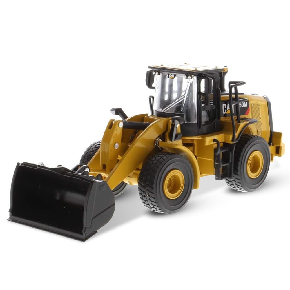 1/64 Hybrid Collection Series CAT 950M Wheel Loader Long Fork & Bucket
