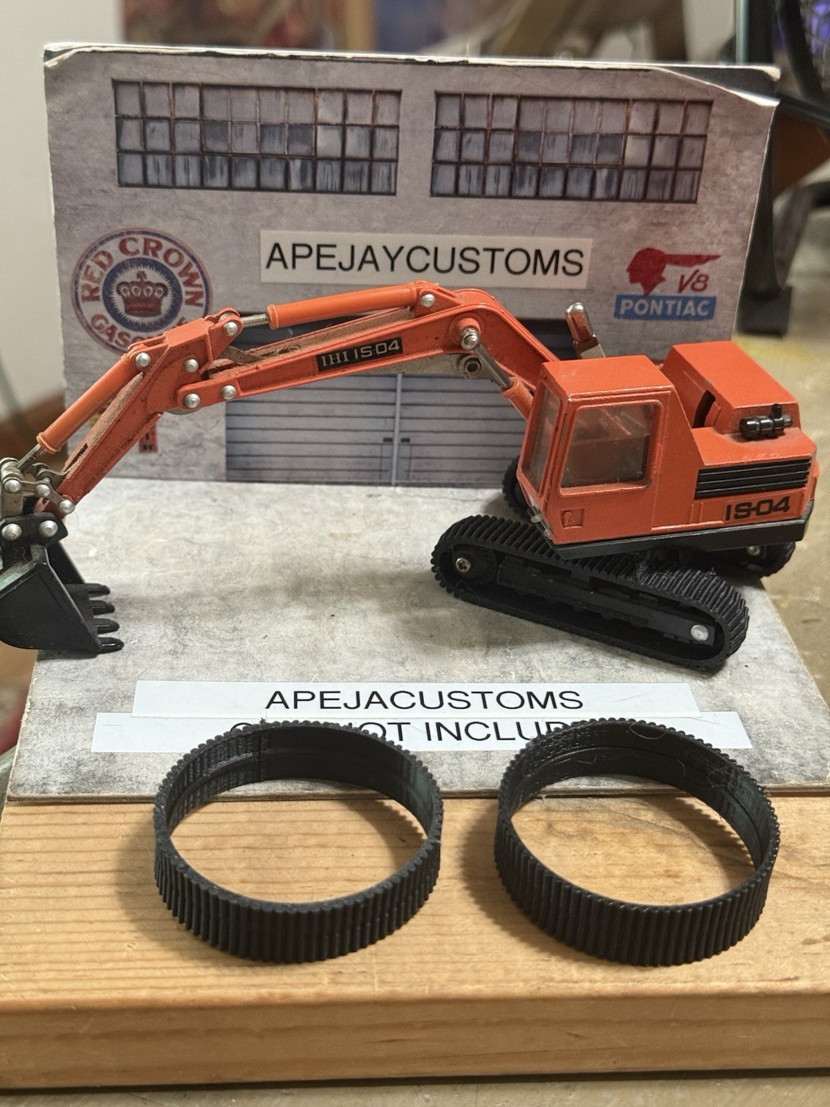 1 new set of tracks IHI IS-04 Excavator – Diapet 1:46 Scale Diecast Model #K-4