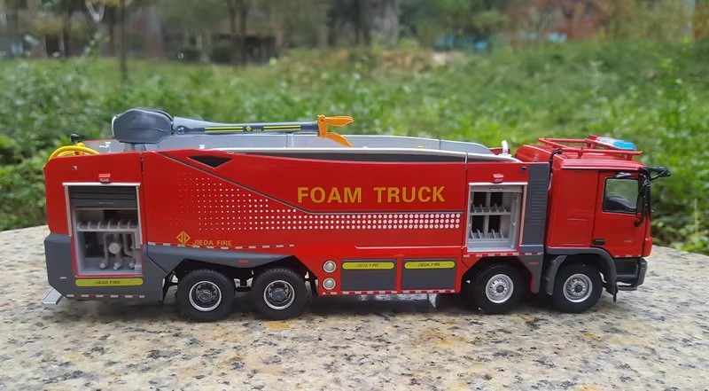 1/50 Scale Mercedes-Benz ACTROS China JieDa Foam City Fire Truck Diecast Model