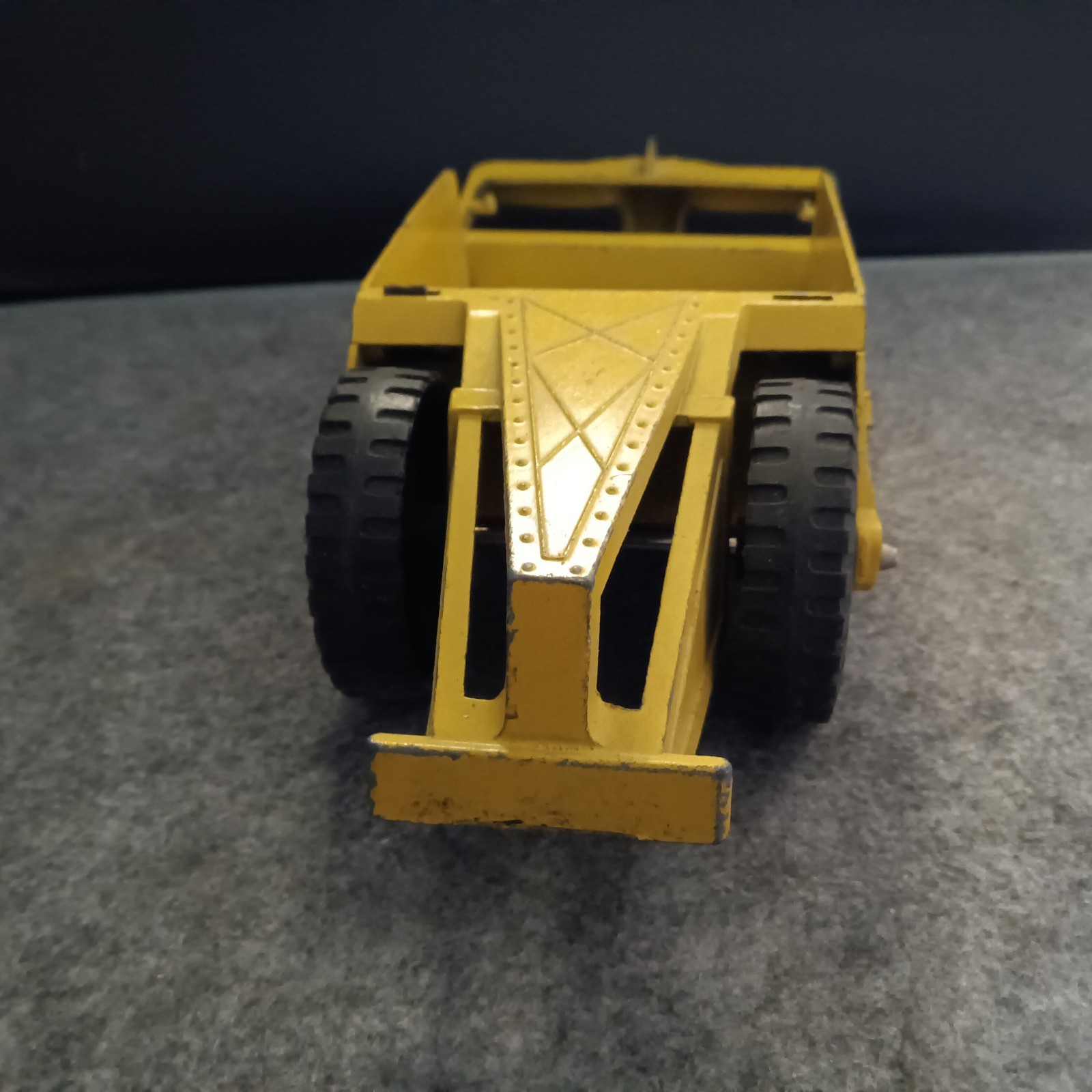 Vintage Hubley Yellow Pressed Steel Scraper Trailer Attachment Made in USA #1807