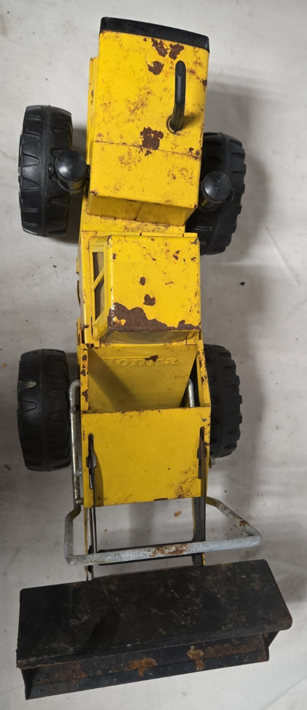 Vintage TONKA Front End Loader Pressed Steel