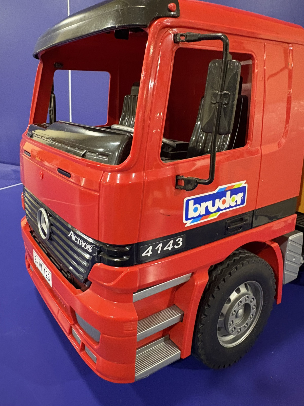 Bruder 1:16 Mercedes-Benz Actros 4143 Construction Dump Truck, Germany