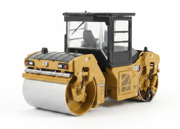 Diecast Masters 85595 1:50 Caterpillar CB-13 Tandem Vibratory Roller Vehicle