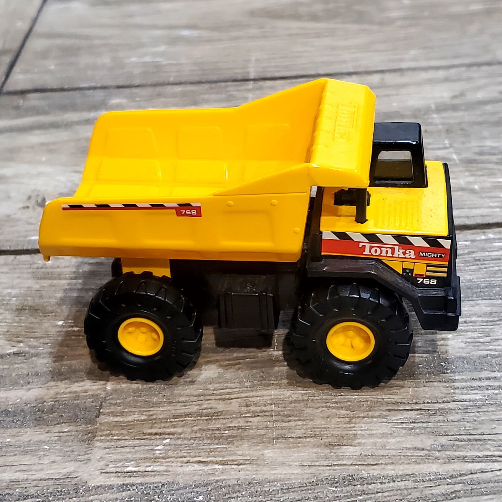 Vintage 1998 Hasbro Maisto Tonka Mini Mighty Dump Truck 768