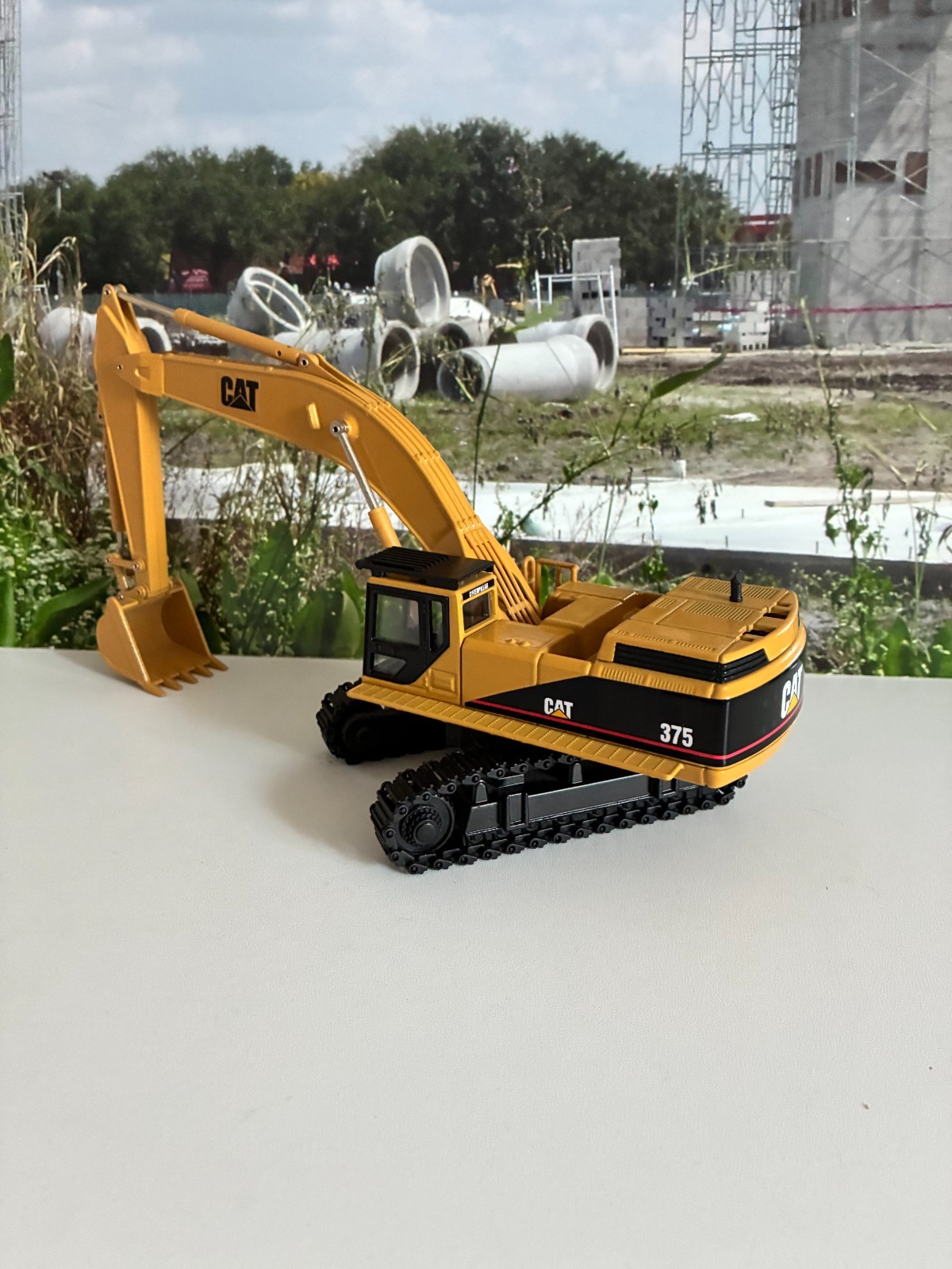 1/50 Joal CAT 375 Excavator, METAL TRACKS, no box