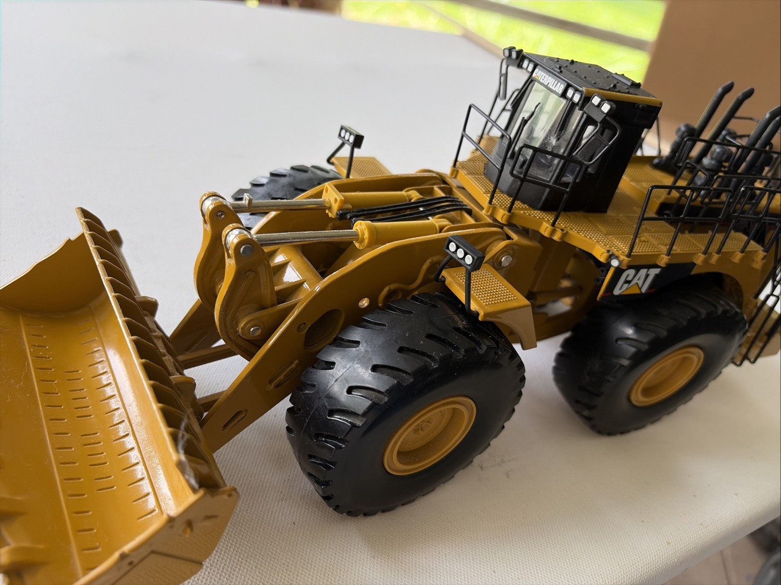 CAT 994F Wheel Loader – Norscot 1:50 BONUS Vintage I ❤️ Caterpillar Sticker