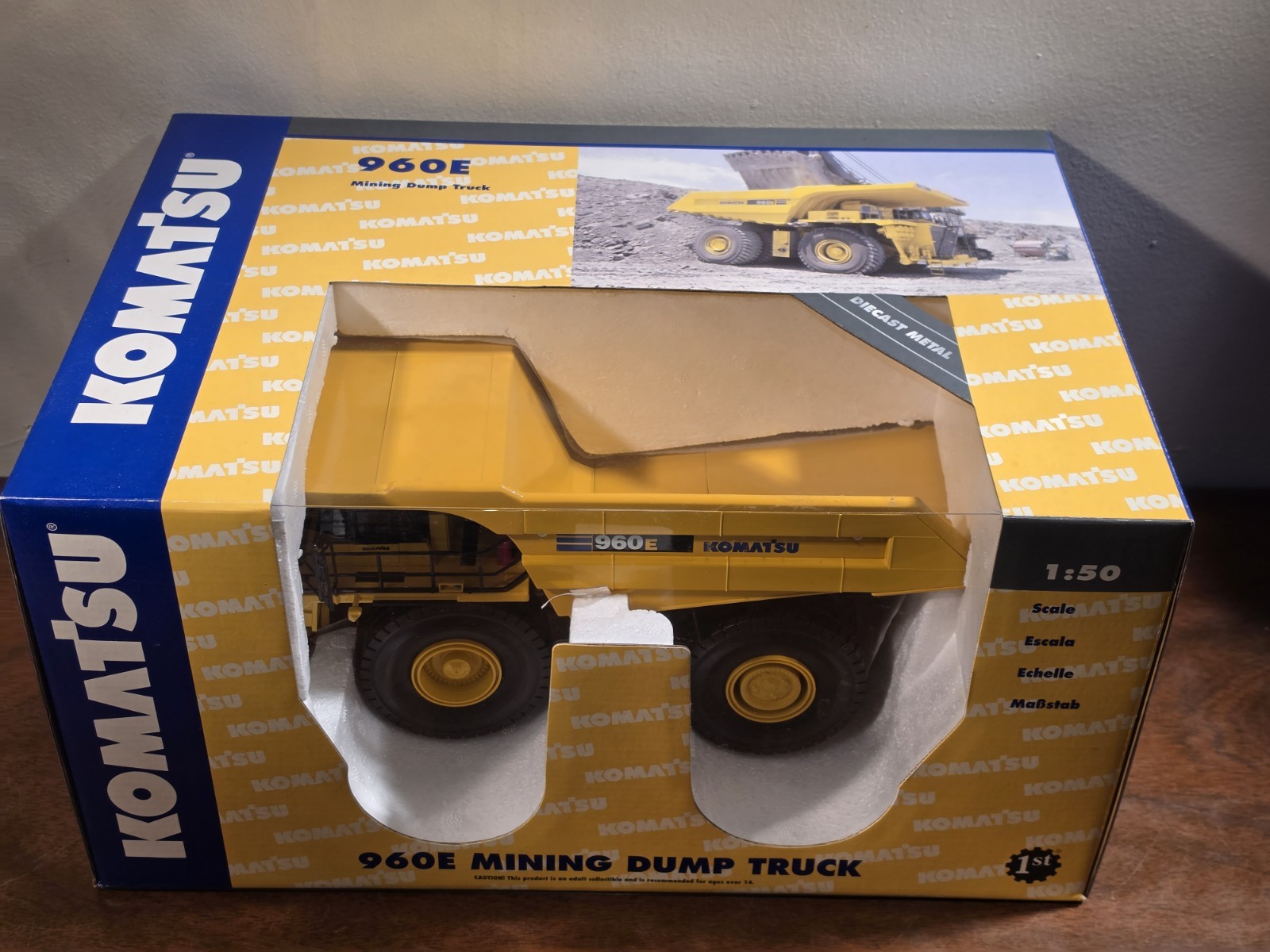 NEW MINT IN BOX! First Gear Komatsu 960E Mining Dump Truck 1:50 Scale YELLOW