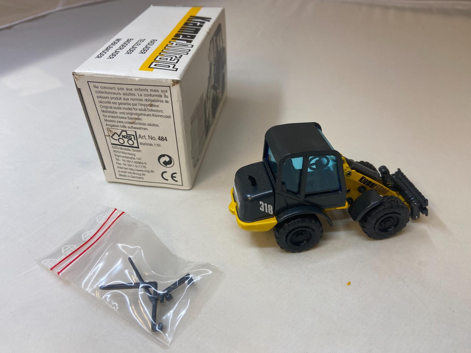 NZG Modelle Kramer Allrad 484 Telelader Scale 1:50