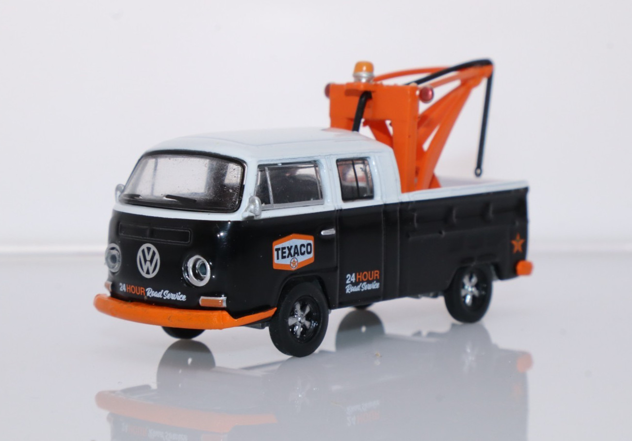 1973 Volkswagen Double Cab Pickup w/ Drop-in Tow-hook 1/64 Scale Diecast TEXACO
