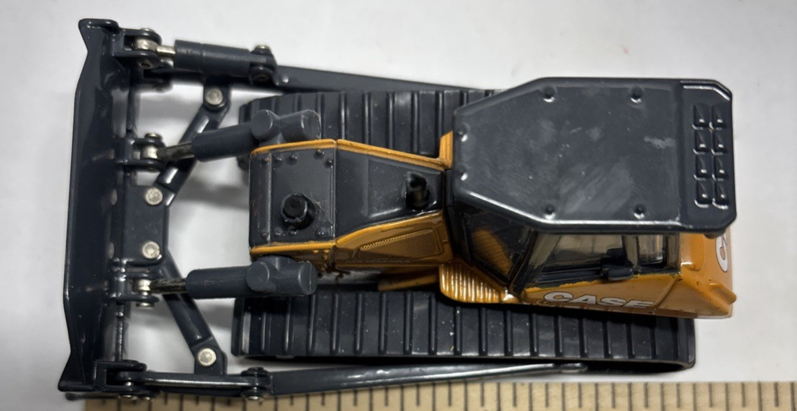 ERTL Case 2050M XLT Crawler Dozer Free Shipping