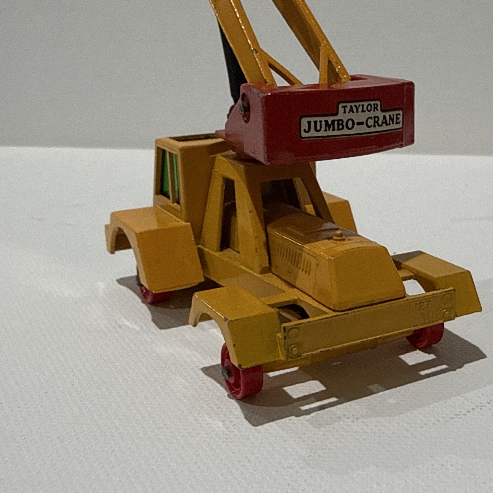 Lesney Matchbox King Size Diecast Caterpillar Taylor Tractor Crane Trailer, C10