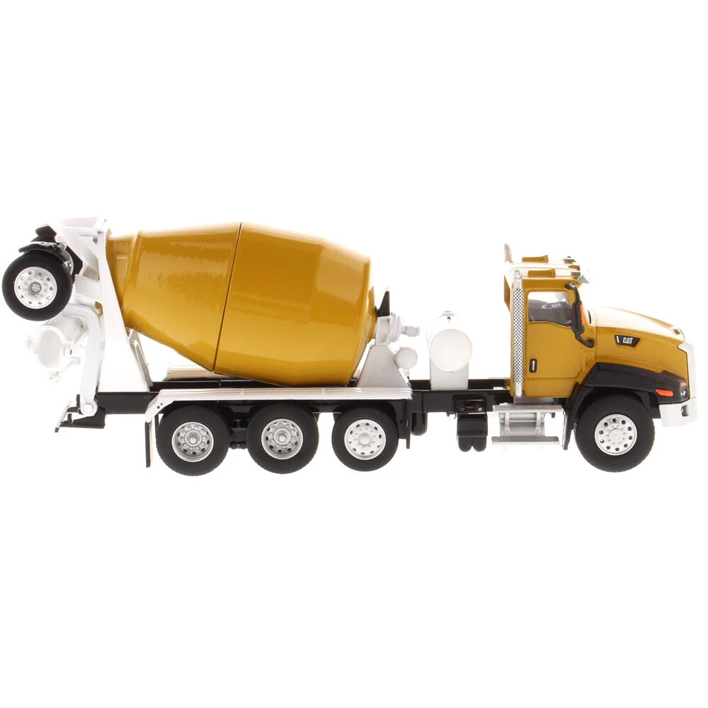 Diecast Masters 85632 Cat CT660 McNeilus Bridgemaster Concrete-Mixer 1/64 Scale