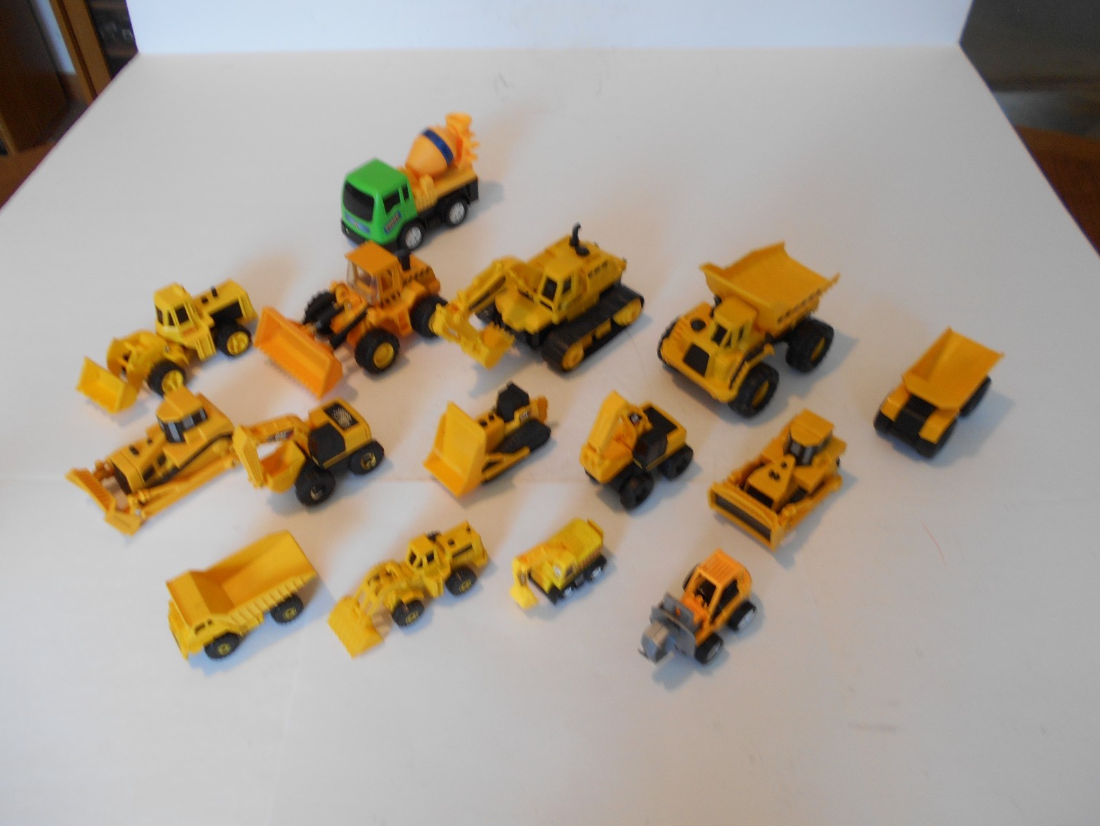 Lot of 15 Vintage Small Mostly Plastic Construction Vehicles, Various Scales