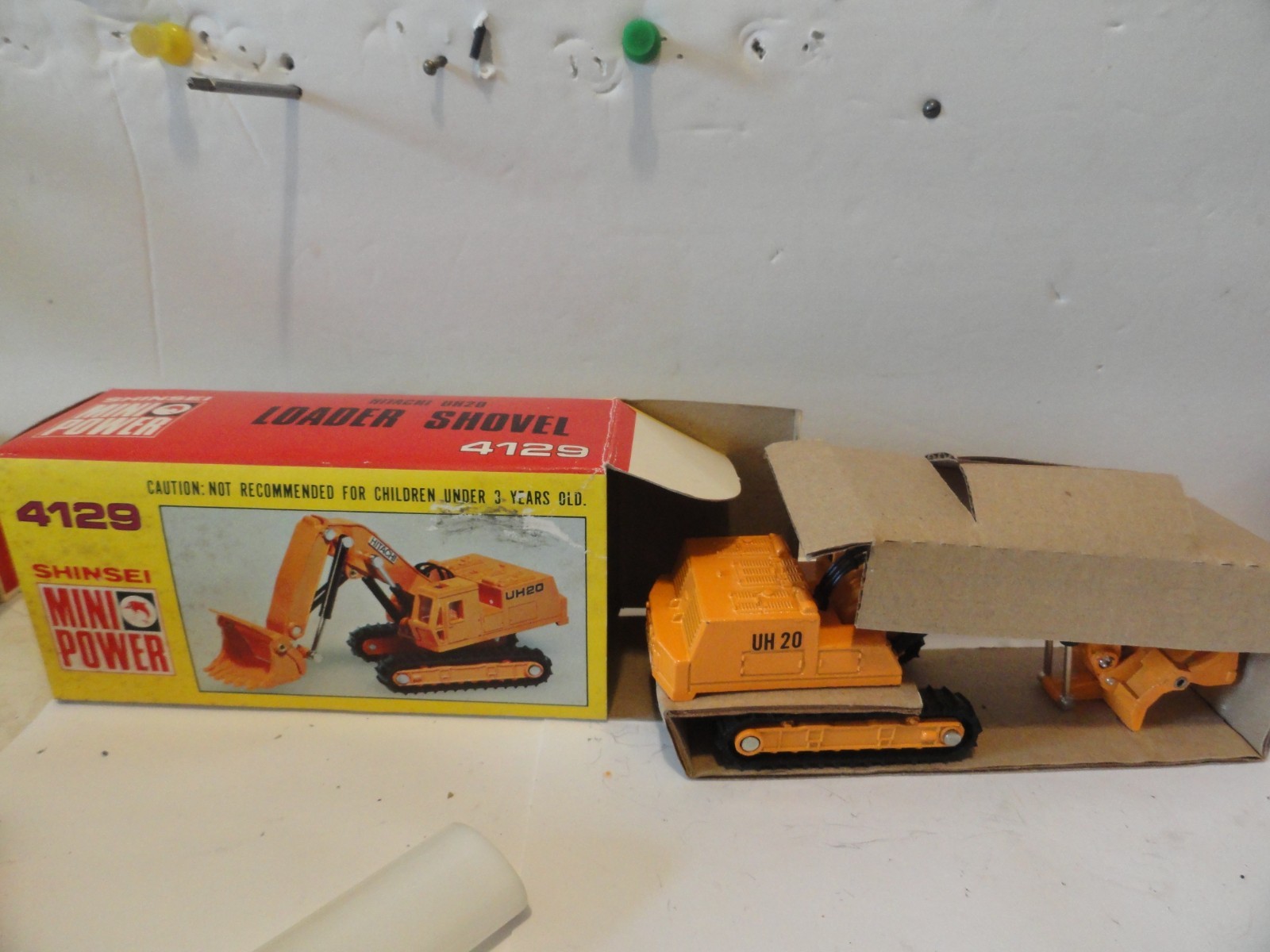 Shinsei Mini Power 4129 Hitachi UH20 Loader Shovel S=1/8 NIB