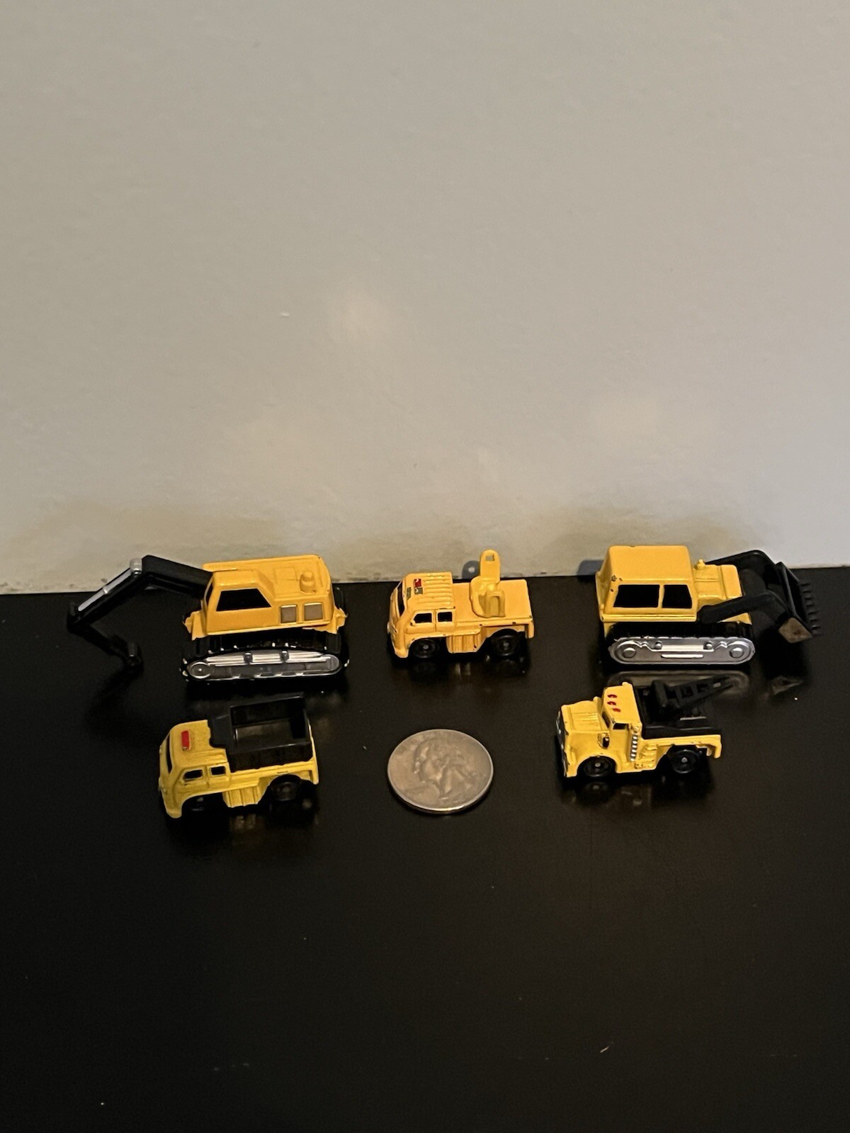 Construction Vehicle Lot Of 10 – Diecast Cement Truck Loader Digger Crane Toy