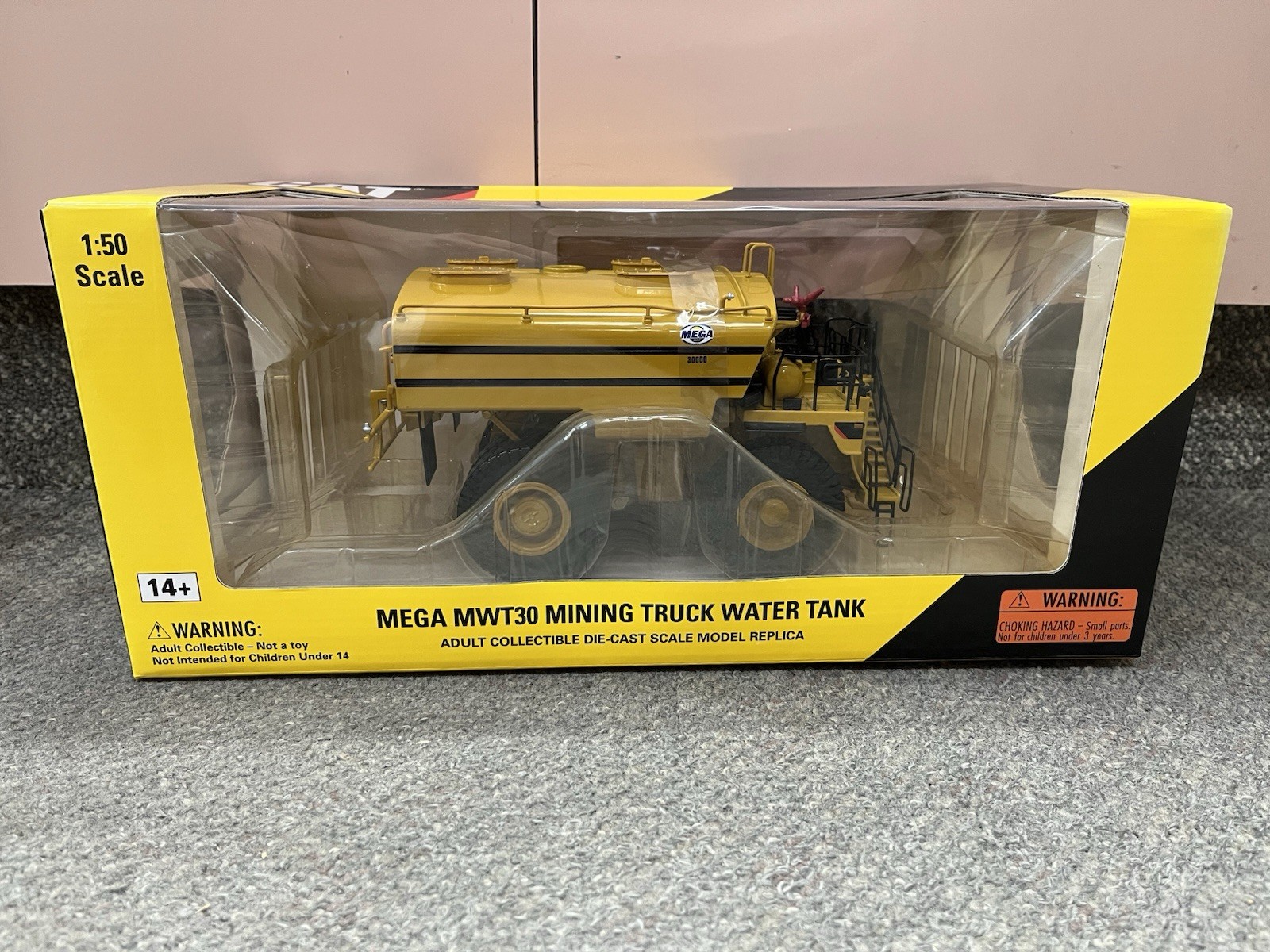 * NORSCOT #55276 1/50 CAT MEGA MWT30 MINING TRUCK WATER TANK NEW IN BOX *ST