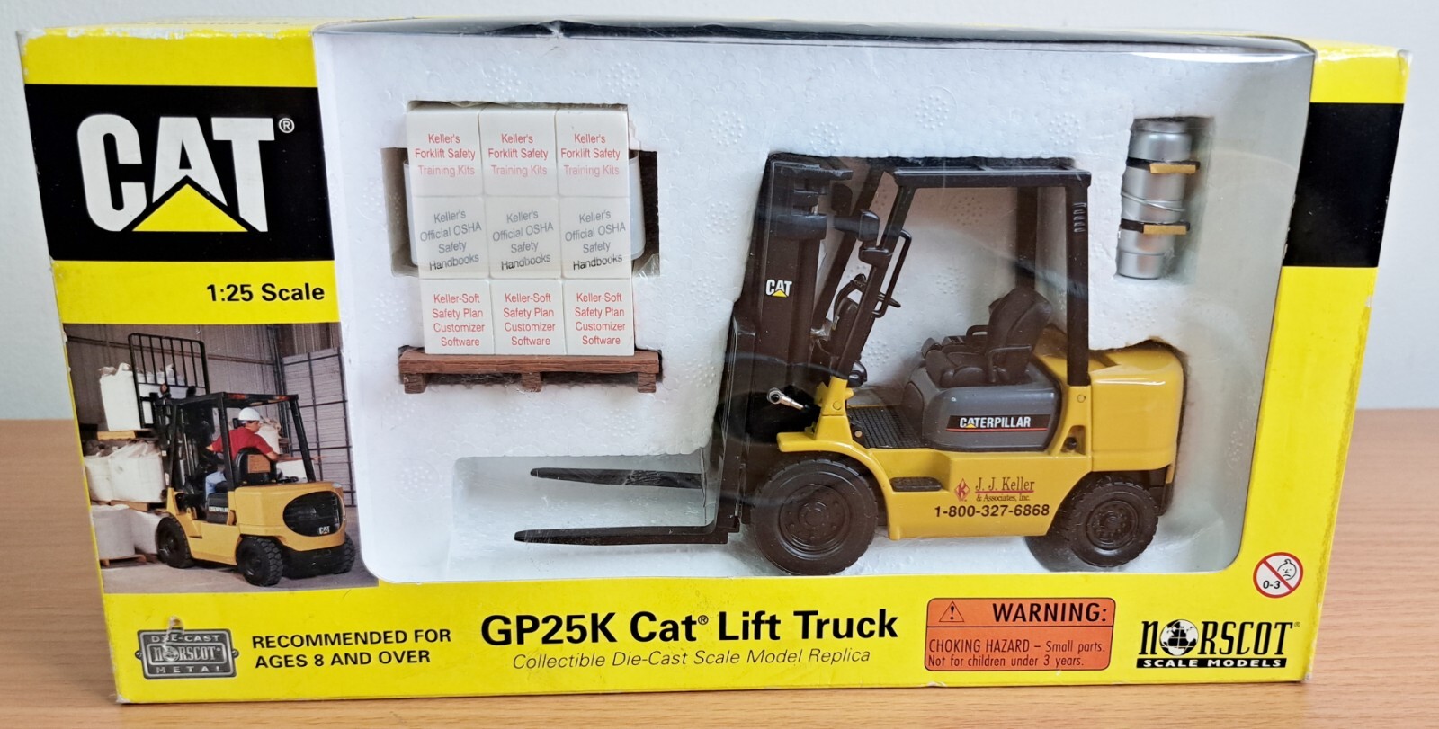 Norscott 1:25 Scale CAT Lift Truck with Pallet GP25K JJ Keller