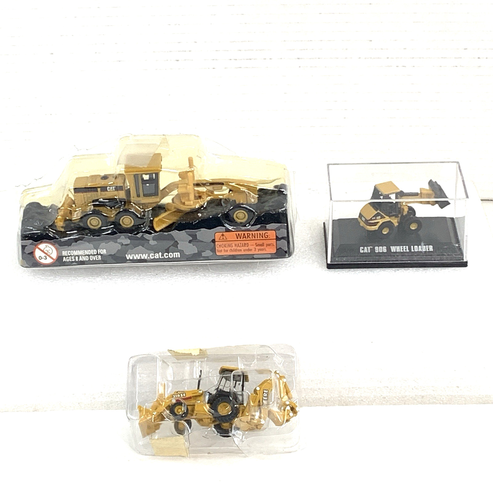 Construction Lot of 3 Diecast Masters 84403, Ertle John Deere 310SE, Cat 906