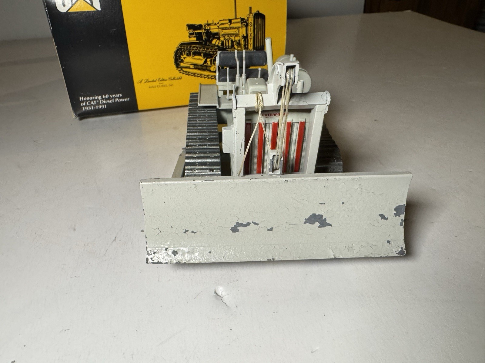 CONRAD 1:25 CAT 1931 MODEL SIXTY DIESEL CRAWLER w/custom Front Cable Blade