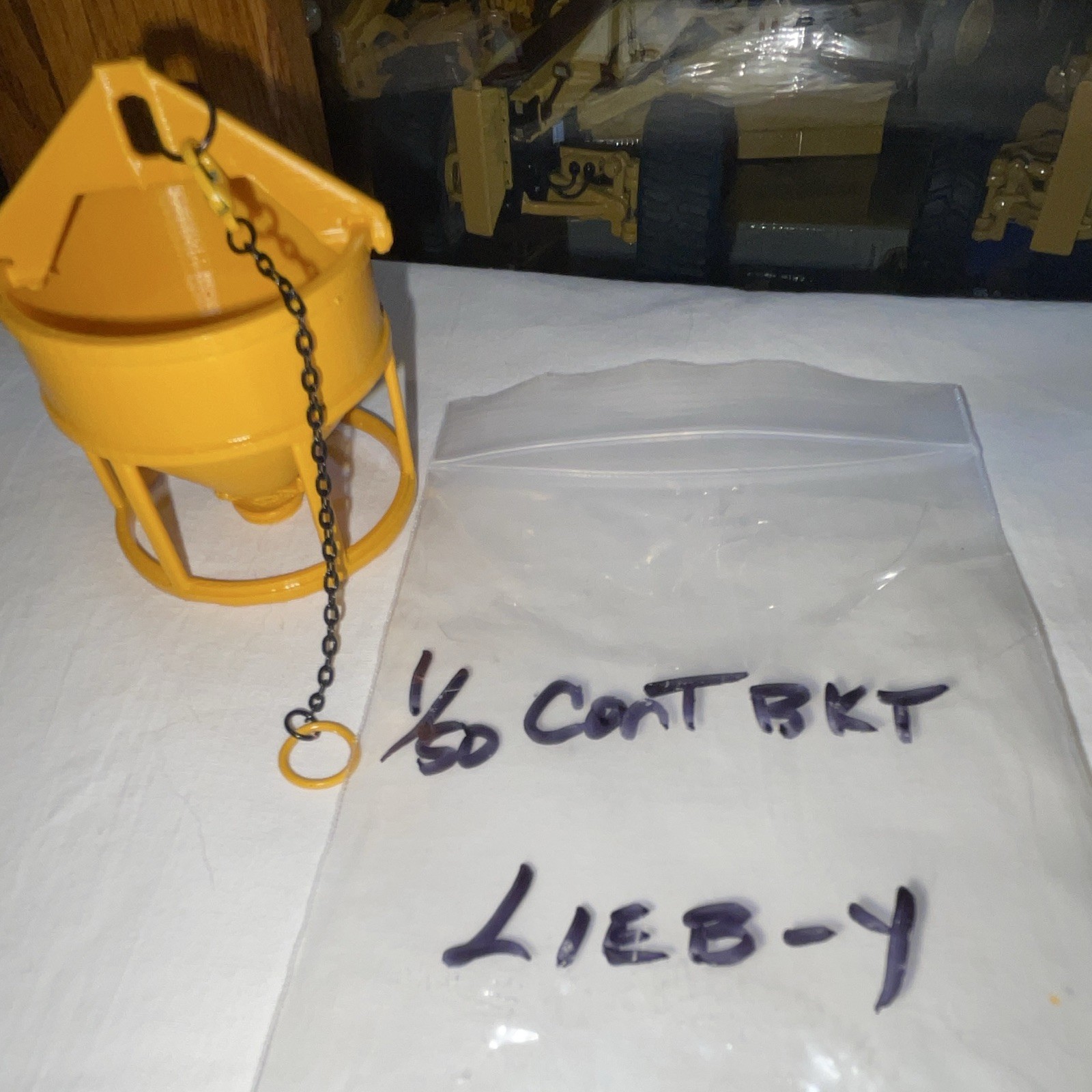 Liebherr Concrete Bucket Diecast Construction Accessory 1:50 Yellow