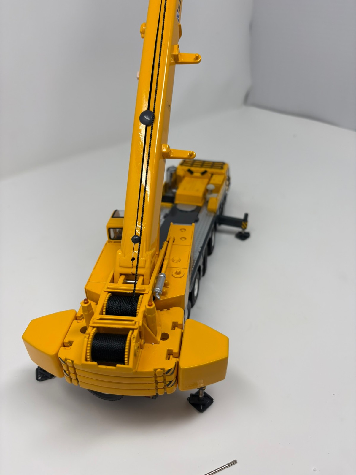 XCMG QAY200 Mobile Crane – China 1:50 Scale Diecast Model New