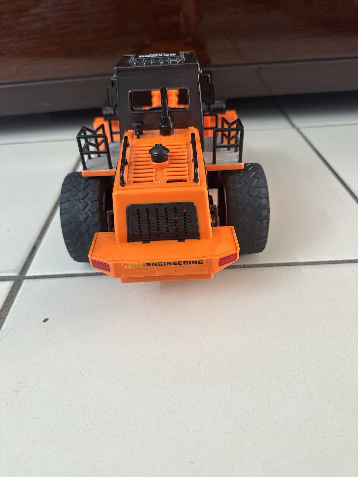 Bezgar Super Orange Black Plastic Loader Construction Vehicle Toy