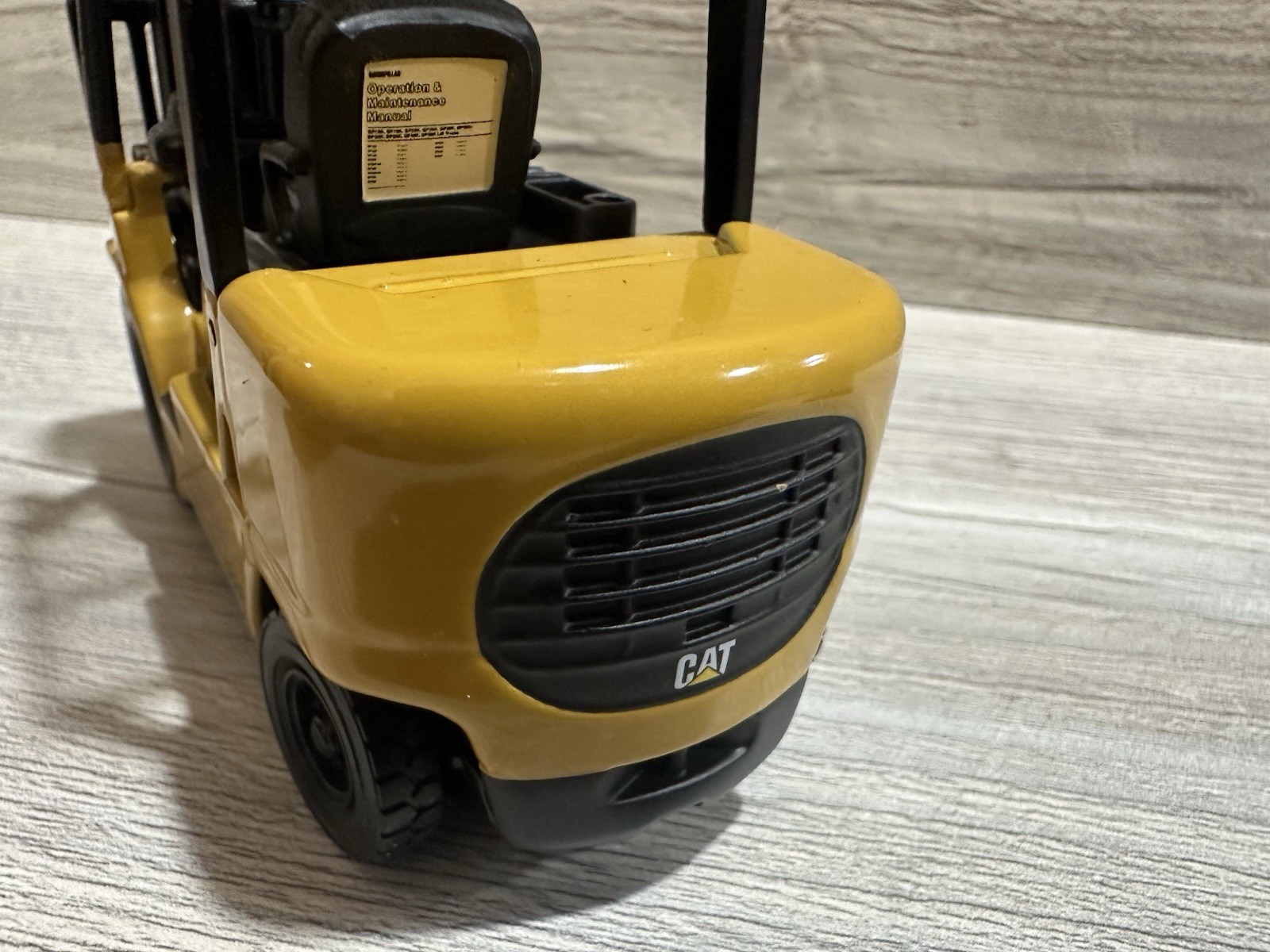 Norscott 1:25 Scale CAT Lift Truck with Pallet GP25K JJ Keller *Missing Pieces*