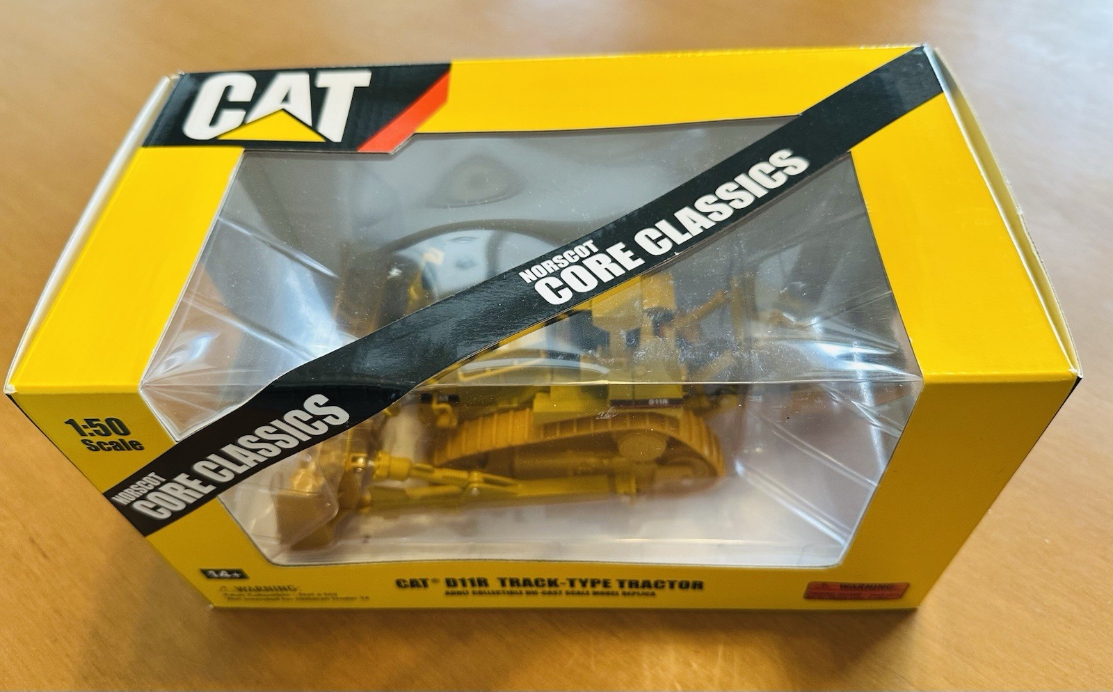 Norscot 1:50 D11R Caterpiller Bulldozer With Ripper