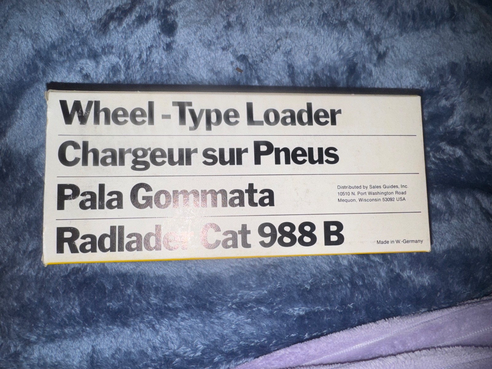 NZG Radlader CAT 988B Wheel-Type Loader 1:50 Scale Art No 167