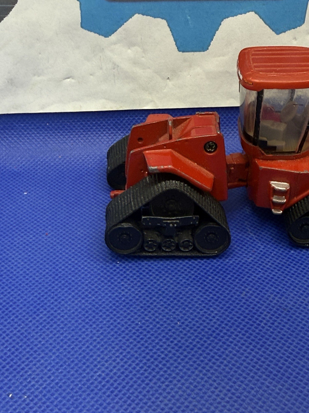 1 set of tracks, 4 pcs for 1:50 Scale ERTL CASE IH STX 440 4WD Quadtrac Tractor,