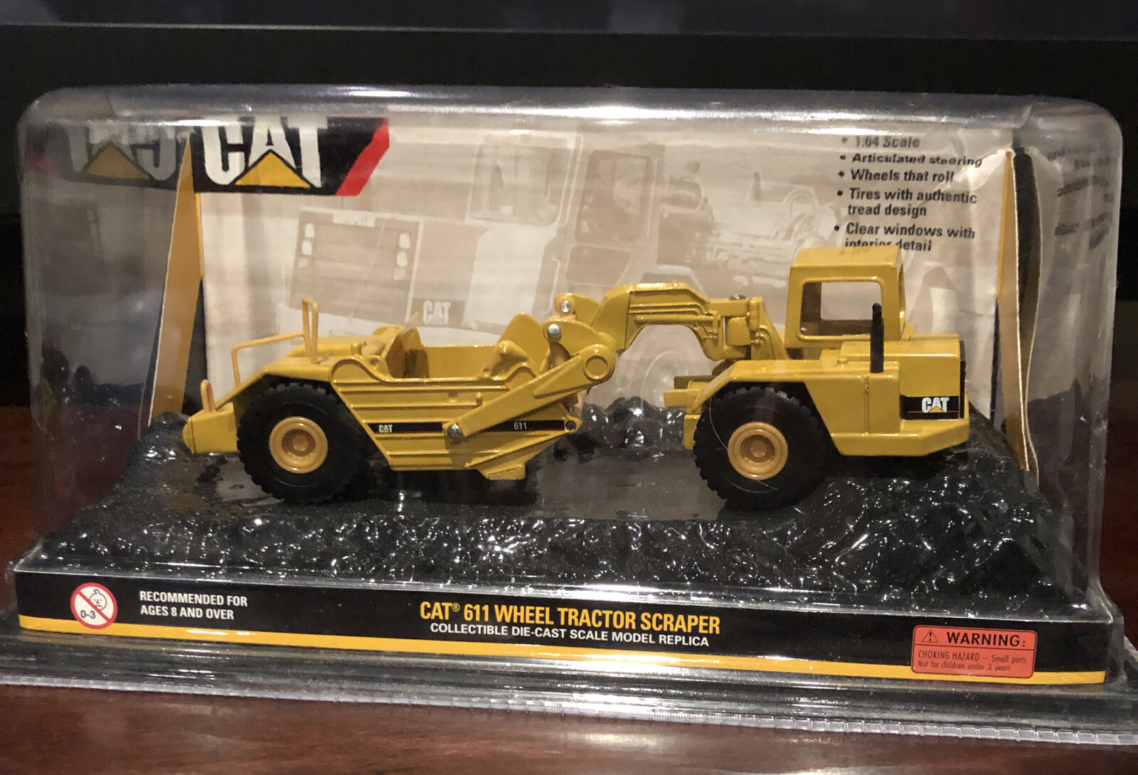 NORSCOT CAT 1/64th Caterpillar Engineering Cars 55303 611 Wheel Tractor Scraper
