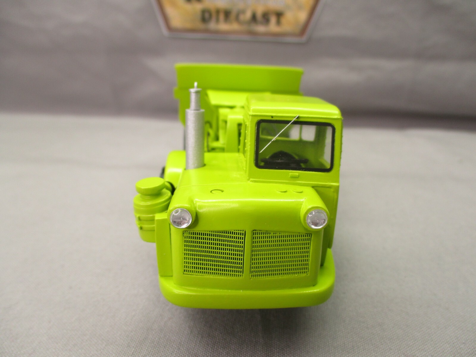 Dan Models Romania – Euclid S-7 Motor Dumper “Blackwood Hodge” – 1:50 – Resin