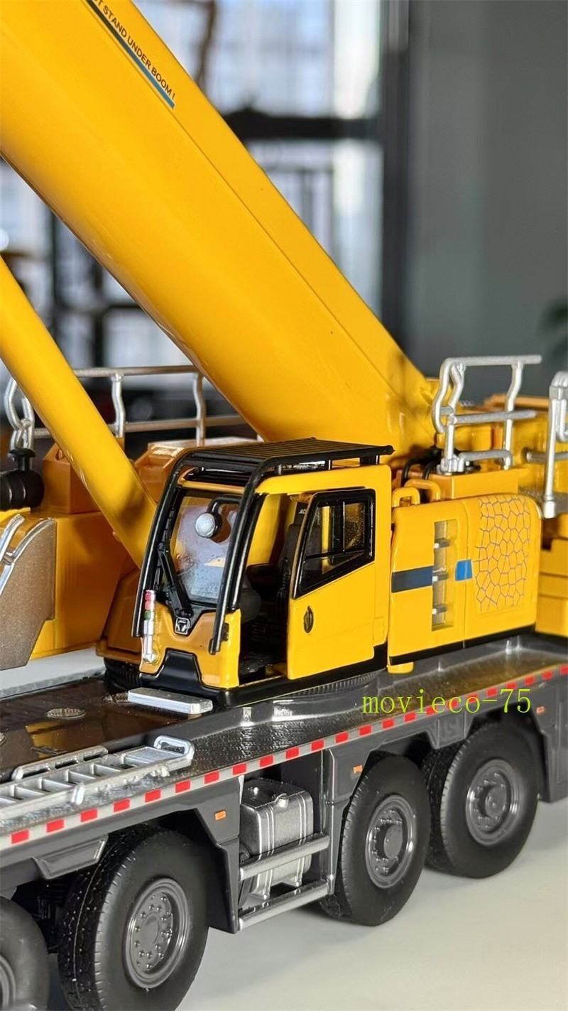 1:50 XGMC XCA260L8 260 Two-cab 5-axle Alloy Crane Model XCMG All-terrain Crane