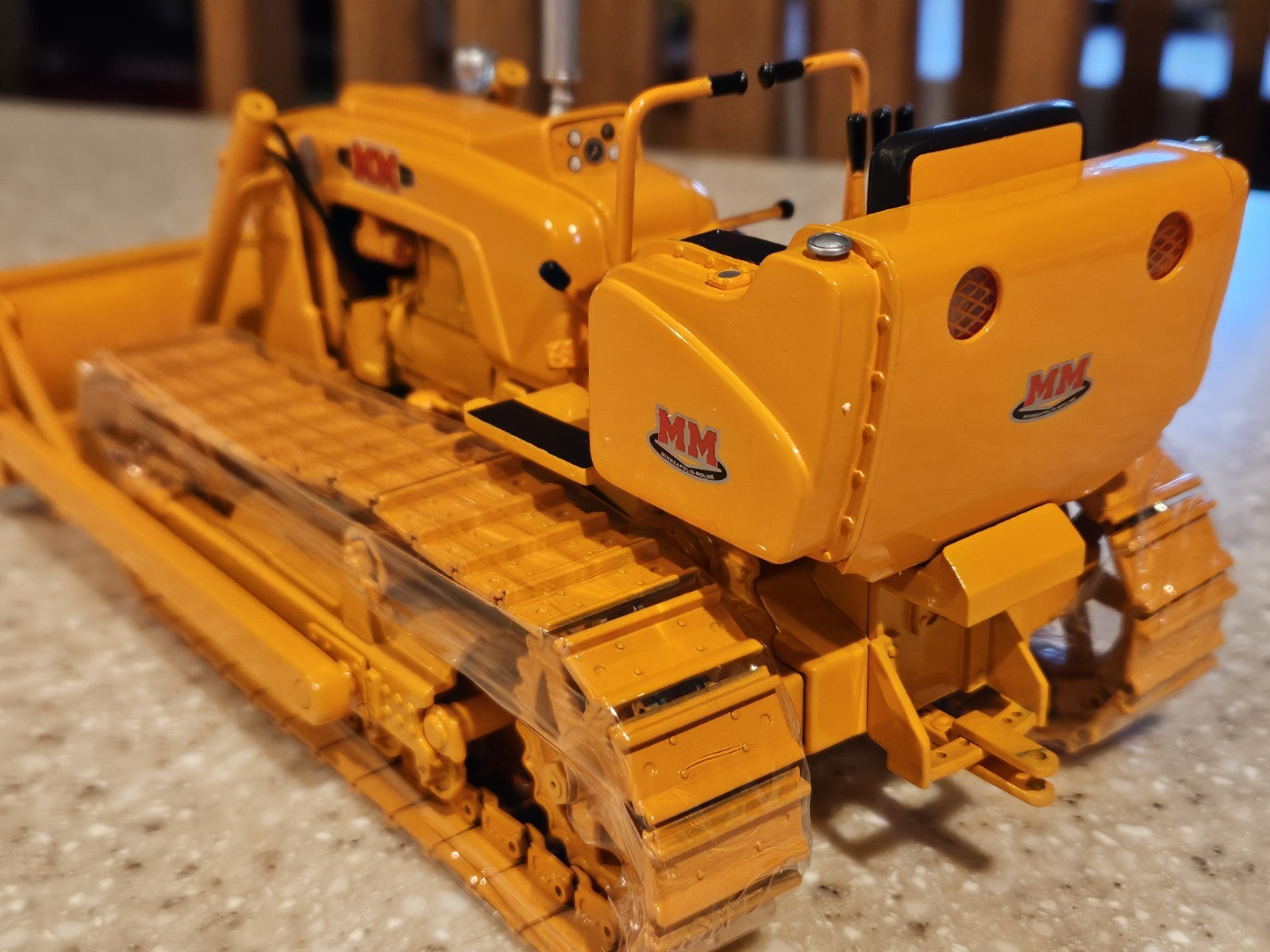 Minneapolis-Moline Two Star Crawler W/ Blade SpecCast 1/16 scale Collectible NIB