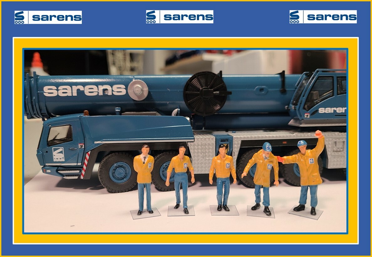 1/50 SARENS GEN II Construction Figures (5) – authentic colors and decals!