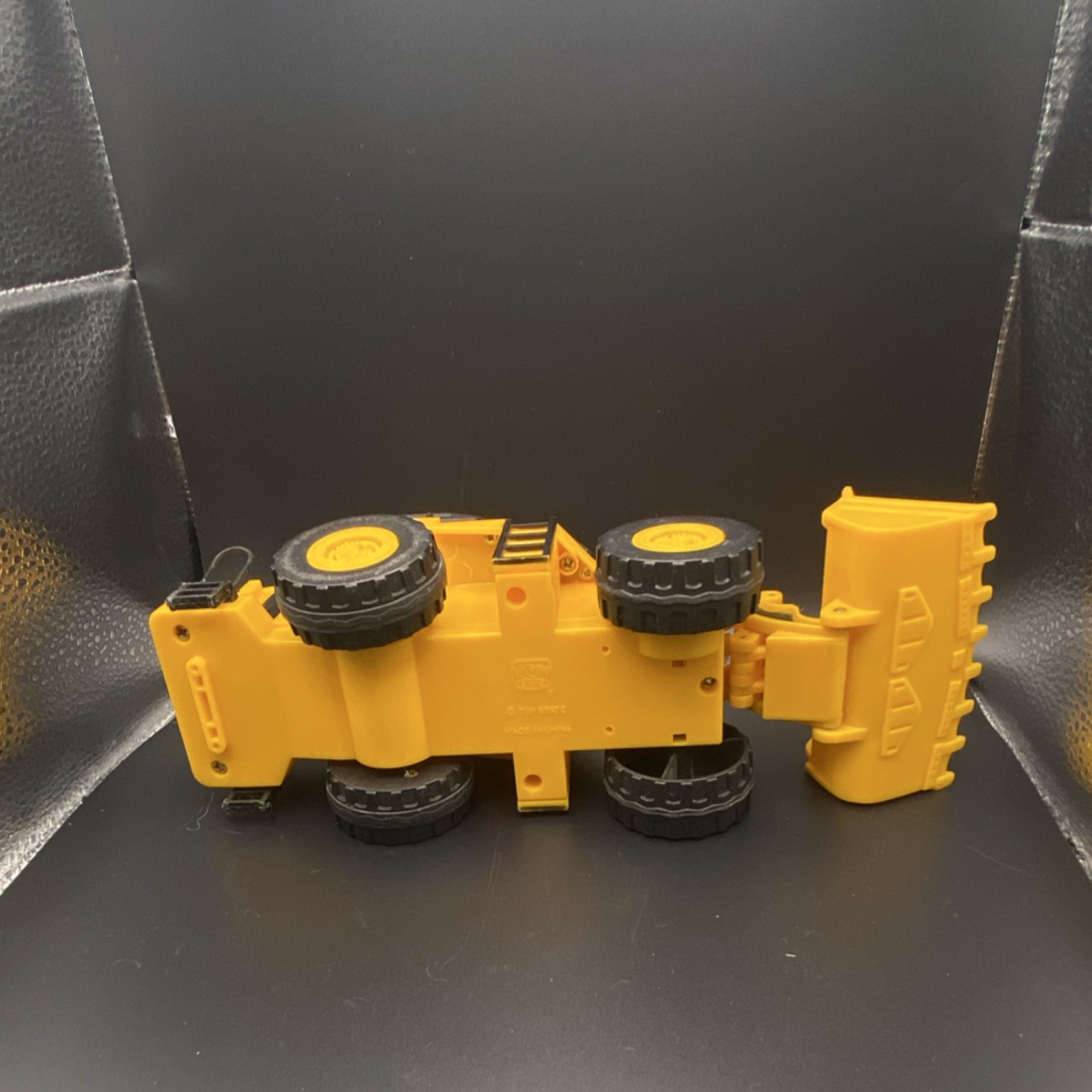 CAT Caterpillar Wheel Loader Construction Truck Toy Yellow Front End Loader