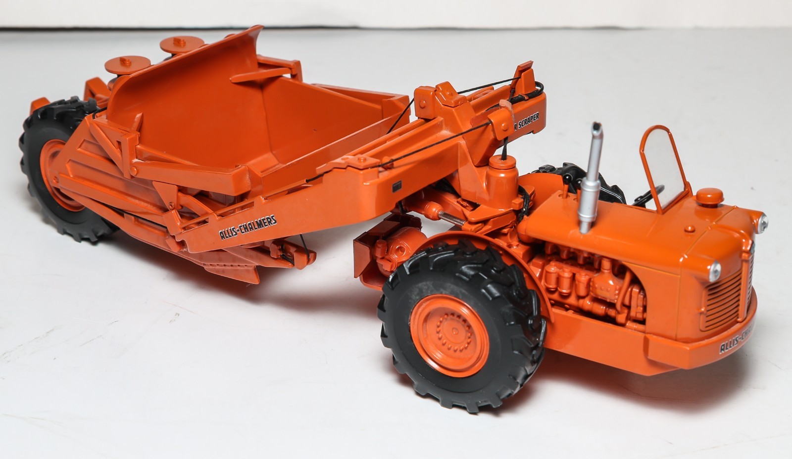 First Gear 50-3099 1:50 Allis-Chalmers TS-300 Cable Operated Motor Scraper
