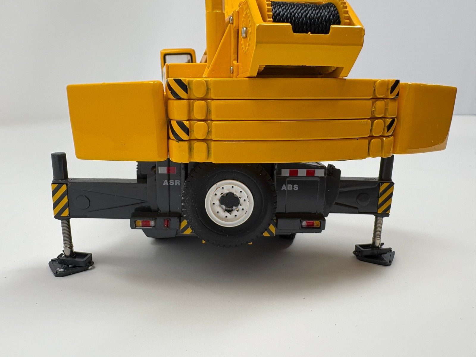 XCMG QAY200 Mobile Crane – China 1:50 Scale Diecast Model New